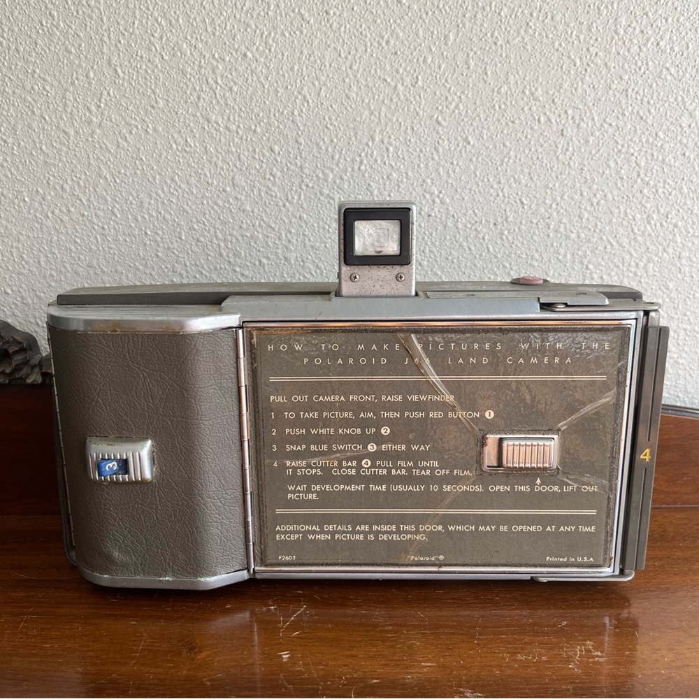 vintage polaroid land camera model J66 - Picture 10 of 14